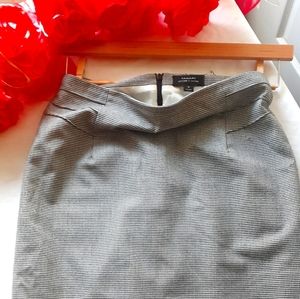 TAHARI women's black/cream pencil skirt sz 6